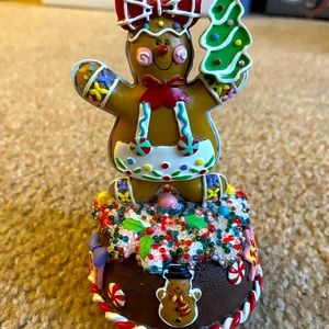 Gingerbread music decoration